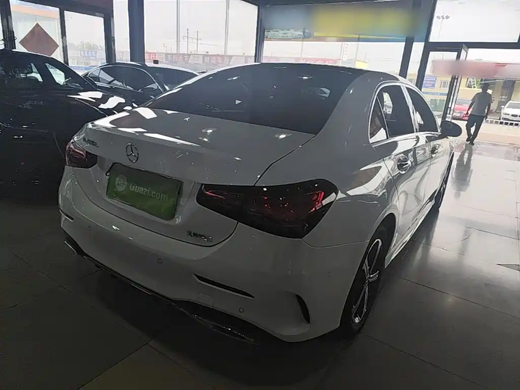 Mercedes-Benz A-Class 2023 A 200 L Fashion фото 7