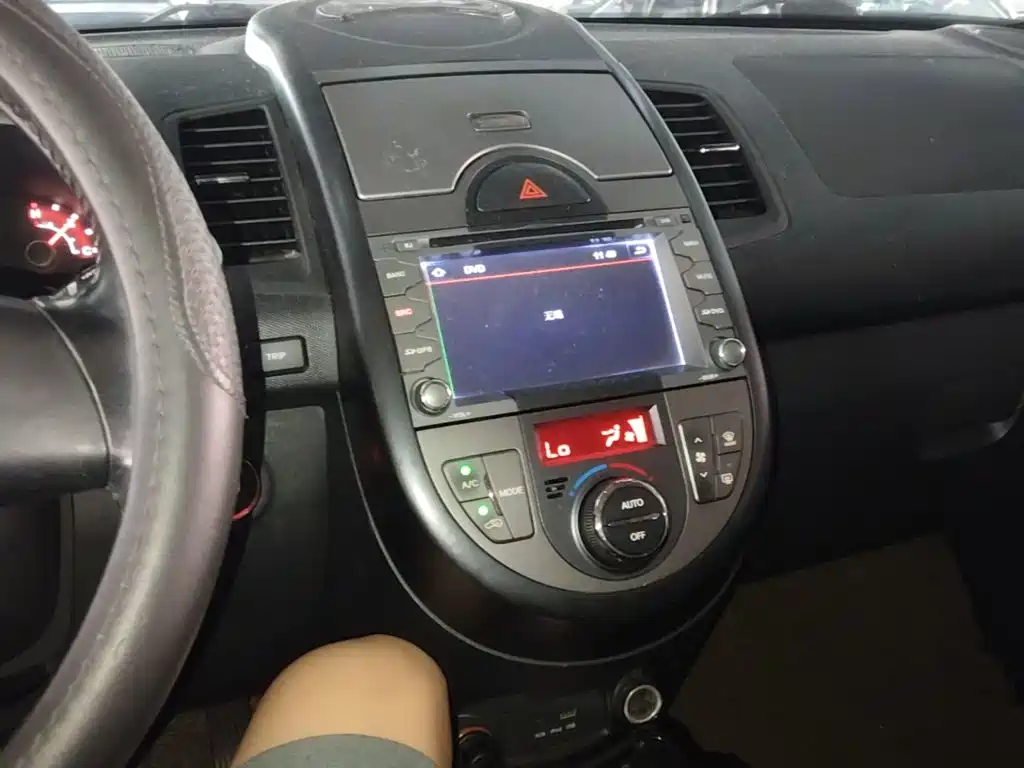 Kia Soul 2014 2013 1.6L AT Premium