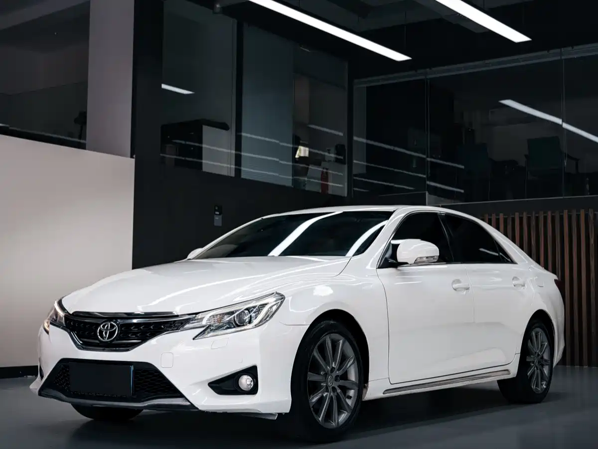 Toyota Reiz 2013 2.5V Shangrui Navigation Edition