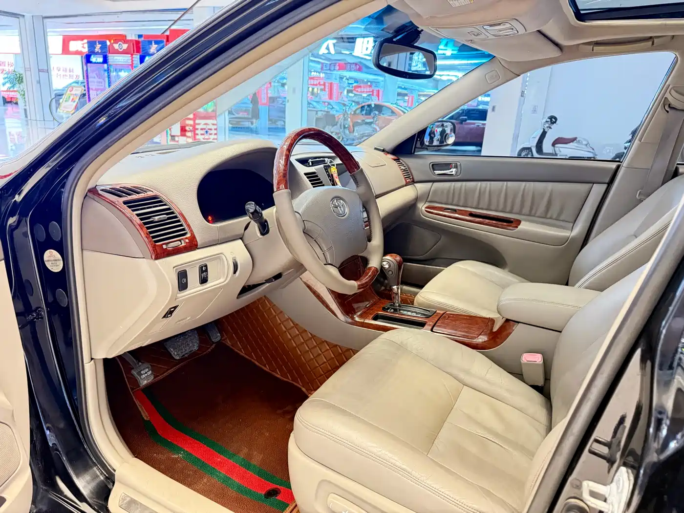 Toyota фото 4