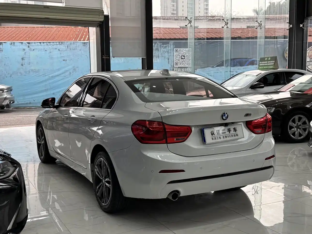 BMW 1 Series 2018 118i Sport Edition фото 8