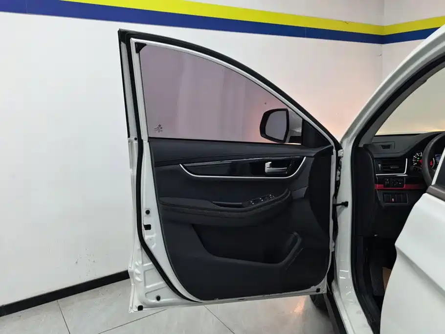 Dongfeng Fengxing Fengxing T5 2019 2020 1.6L Manual Comfort China VI