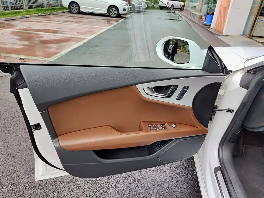 Фото 6 - Audi A7