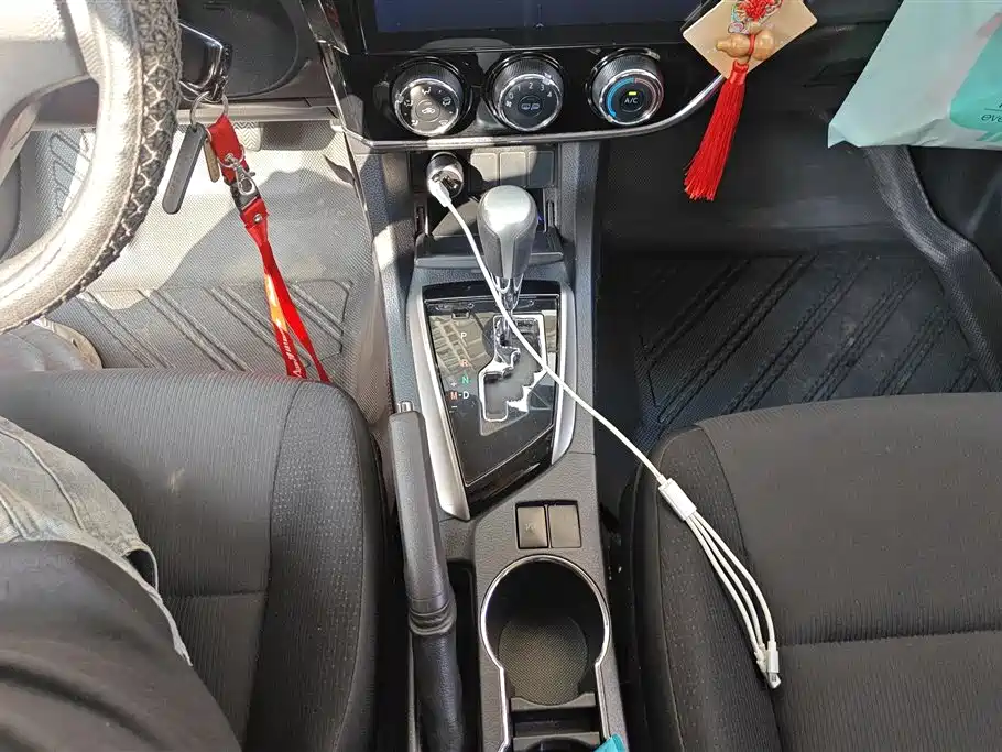Toyota Corolla 2017 Facelift 1.6L S-CVT GL фото 16