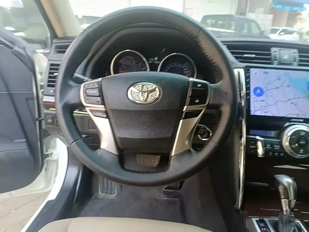Toyota Reiz 2016 2013 2.5V Premium Edition