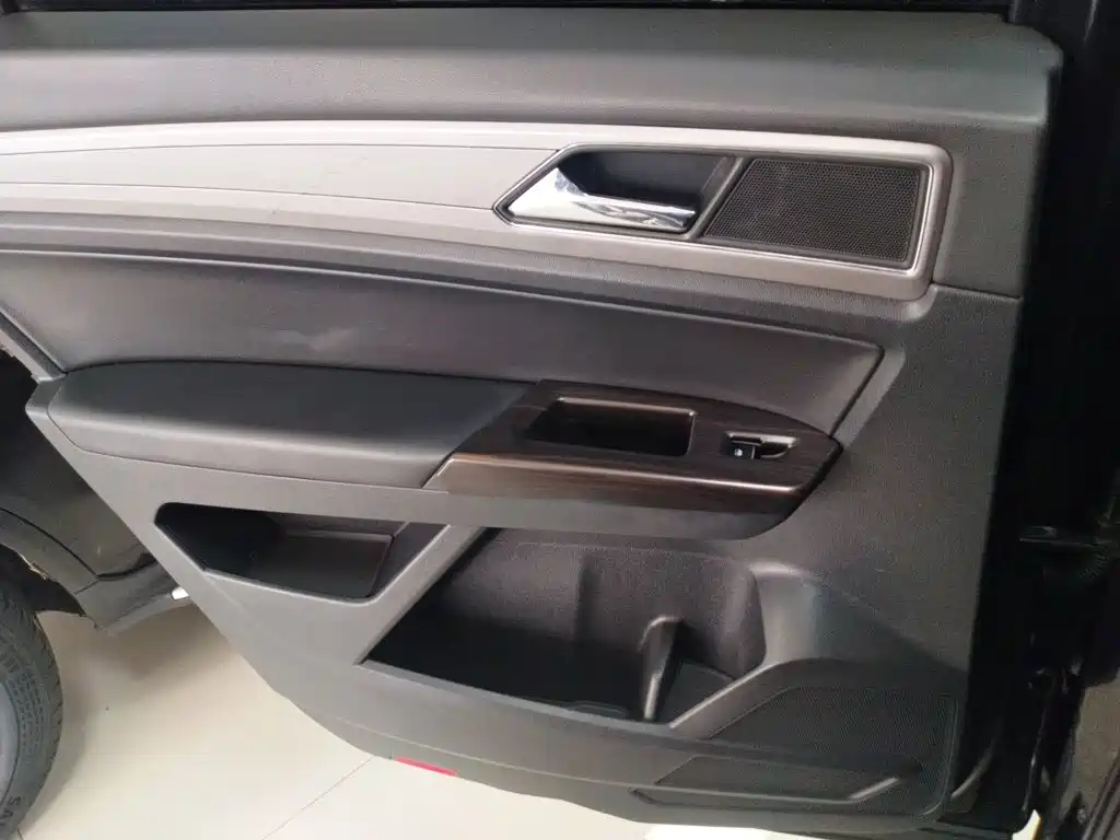 Фото 5 - Volkswagen Teramont