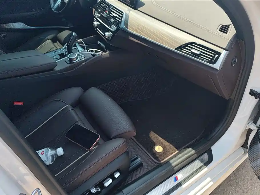 BMW 5 Series 2022 Facelift II 530Li Premium Package M Sport фото 8