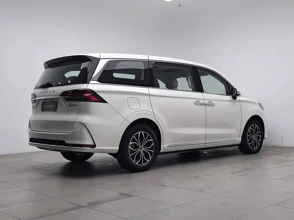 Roewe iMAX8 EV 2025 2025 Model 1.5T DMH Land Premium Edition