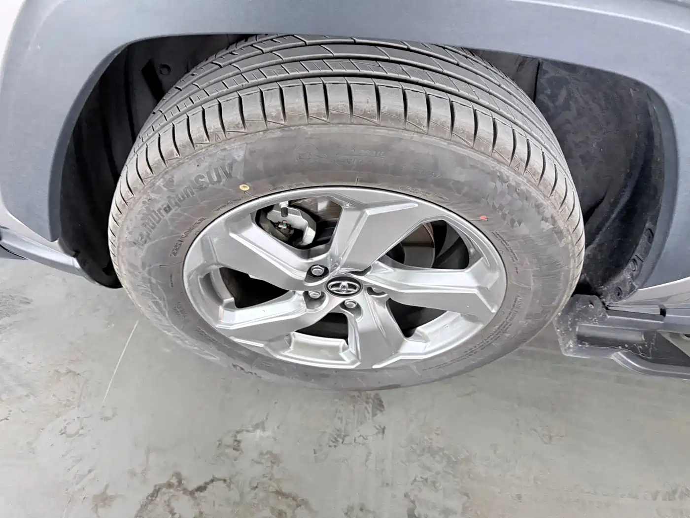 Toyota RAV4 Rongfang 2020 2.0L CVT 2WD Trend Edition фото 5