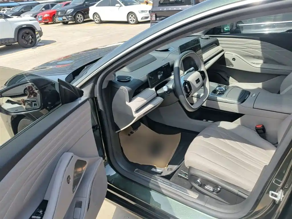 Geely Galaxy Galaxy Xingyao 8 2025 130km EM-P Starship Edition фото 12