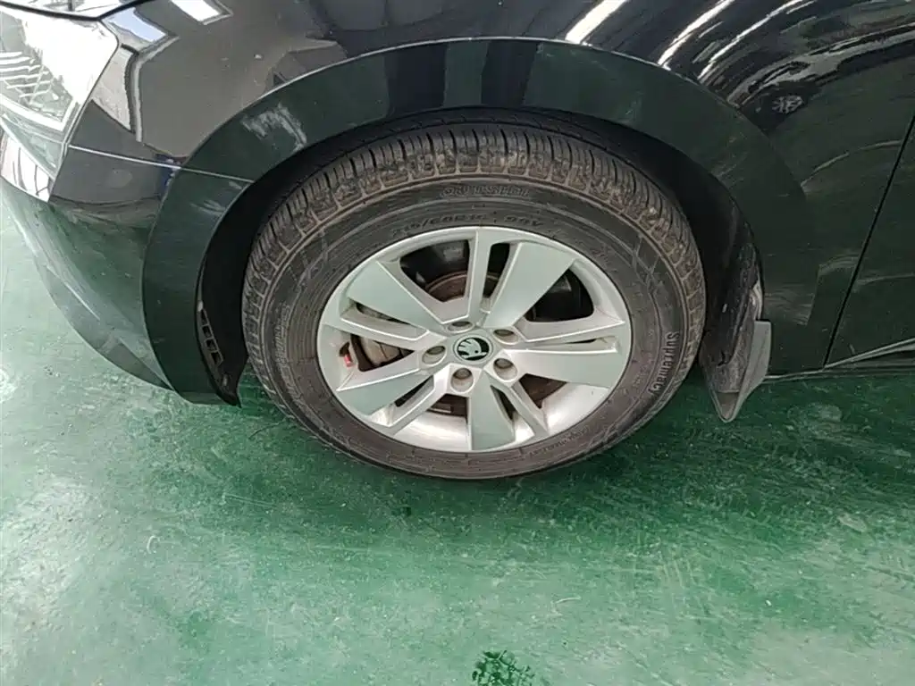 Škoda Superb 2018 TSI280 DSG Standard Version China VI фото 23