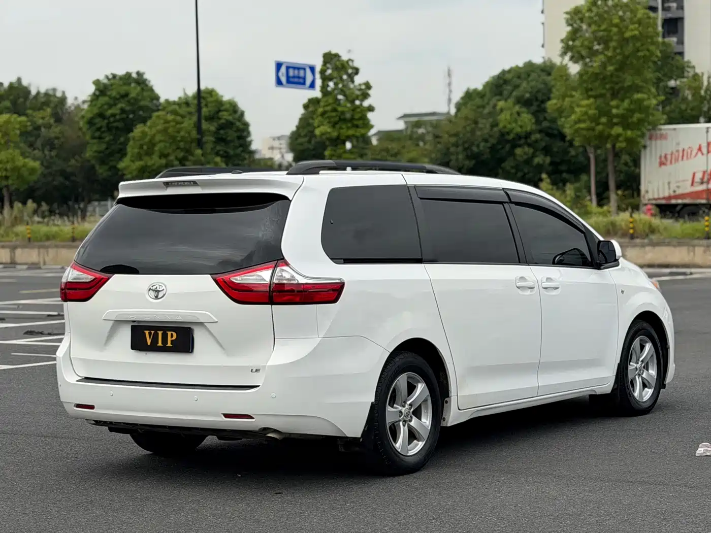 Toyota Sienna 2017 2015 3.5L 2WD L