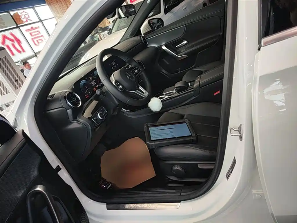 Mercedes-Benz A-Class 2021 Facelift A 180 L Sport Sedan фото 15