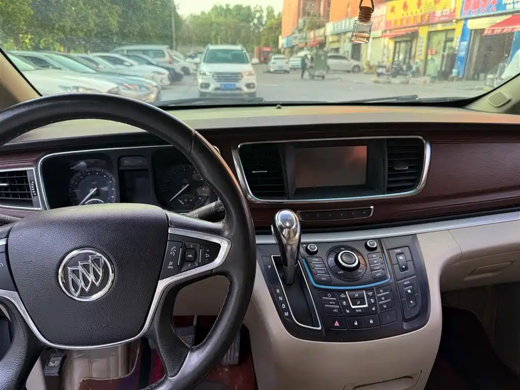Buick GL8 2014 3.0L XT Luxury Business Flagship фото 7