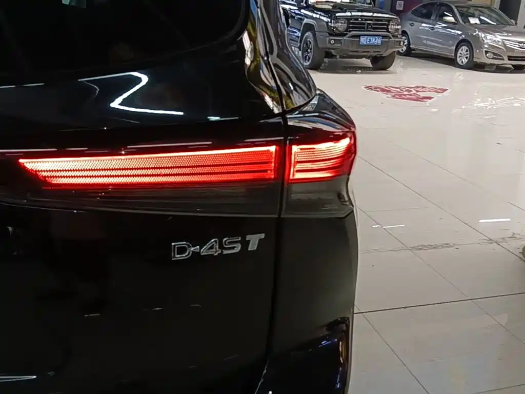 Toyota Crown Kluger 2022 2.0T 4WD Sporty Edition фото 8