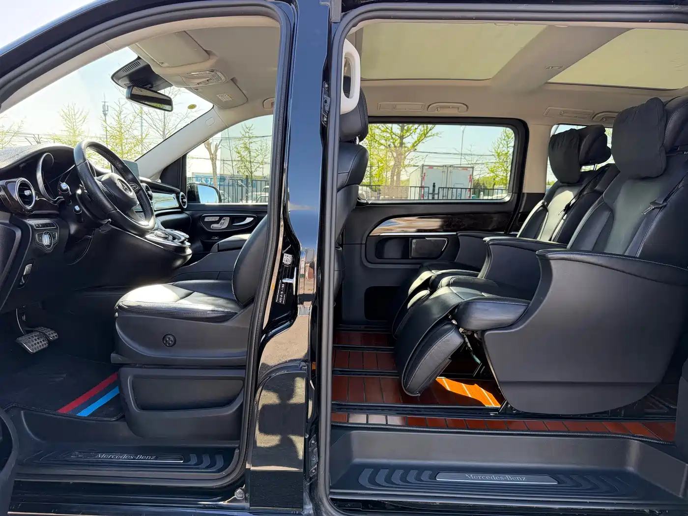 Mercedes-Benz V-Class 2018 V 260 Premium Edition China VI фото 14