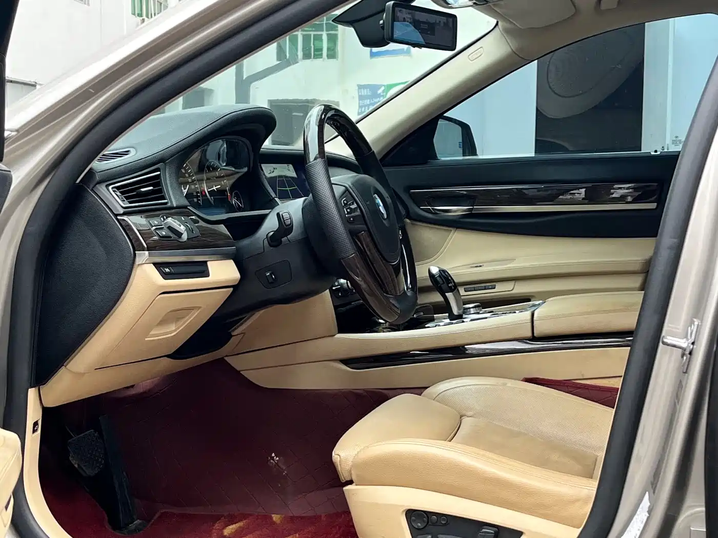 BMW 7 Series 2009 740Li Premium фото 4