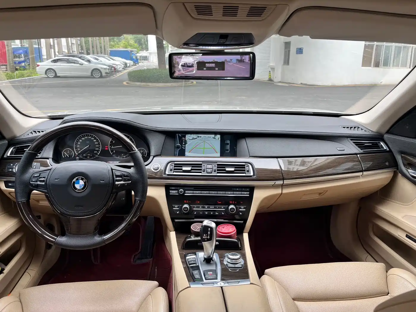 BMW 7 Series 2009 740Li Premium фото 6