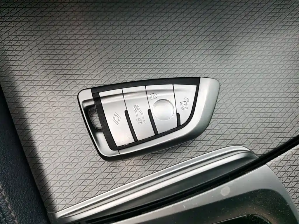 BMW 5 Series (Import) 2020 Model 525i M Sport Package фото 21