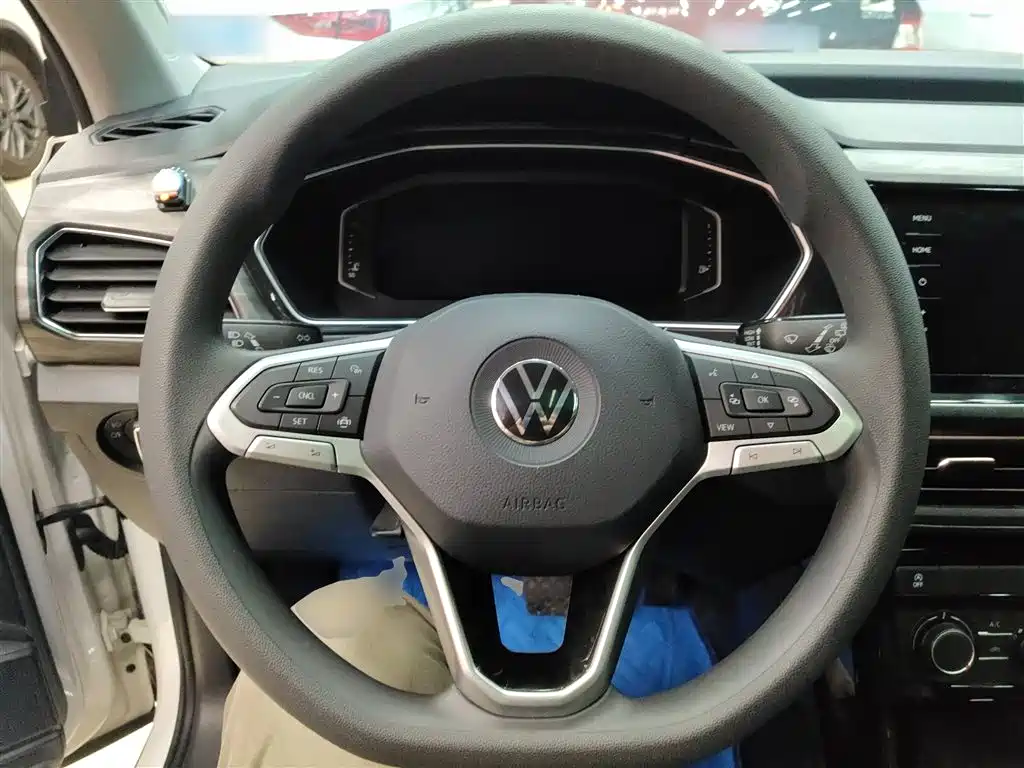 Volkswagen Tanying 2020 1.5L Automatic Joy Edition фото 11
