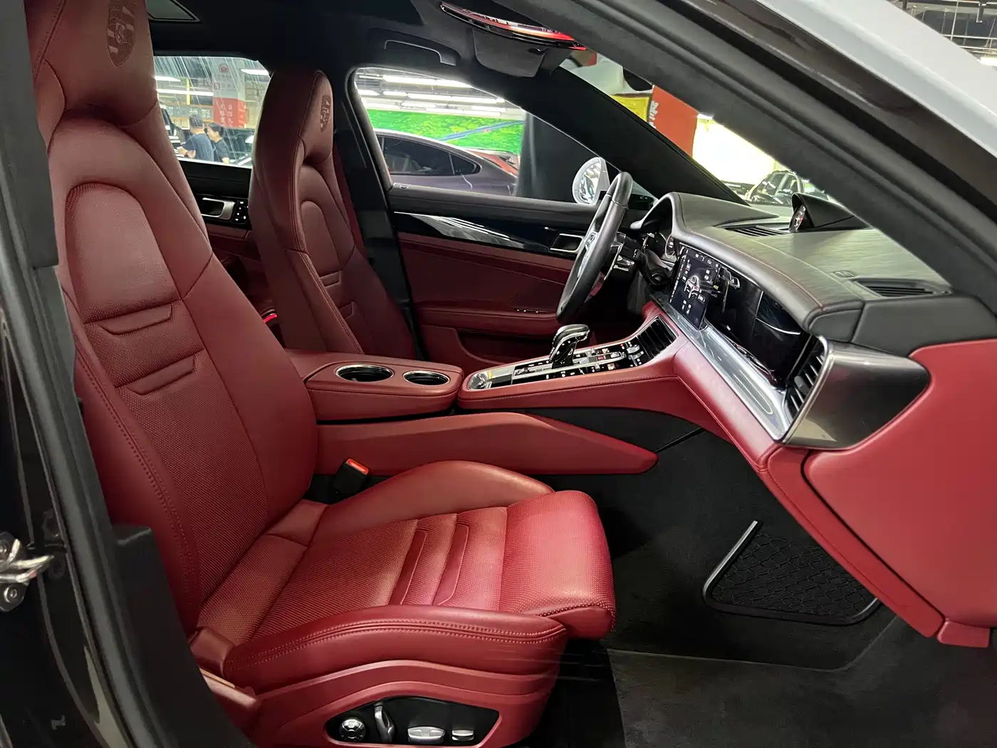 Porsche Panamera 2017 Panamera Executive Long Wheelbase 3.0T фото 6