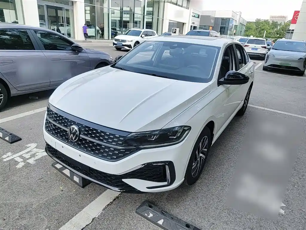 Volkswagen Lavida 2024 Model 300TSI DSG Starlight Leading Edition