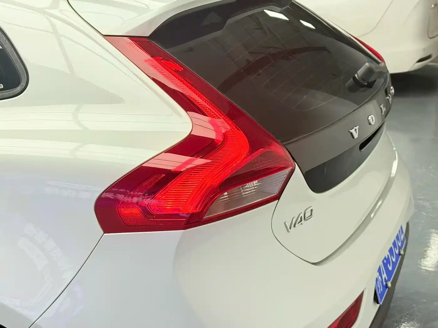 Фото 4 - Volvo V40