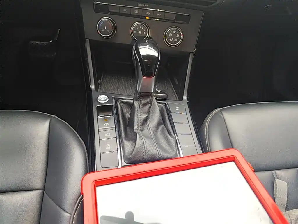 Volkswagen Passat 2021 Model 280TSI Business Edition фото 14