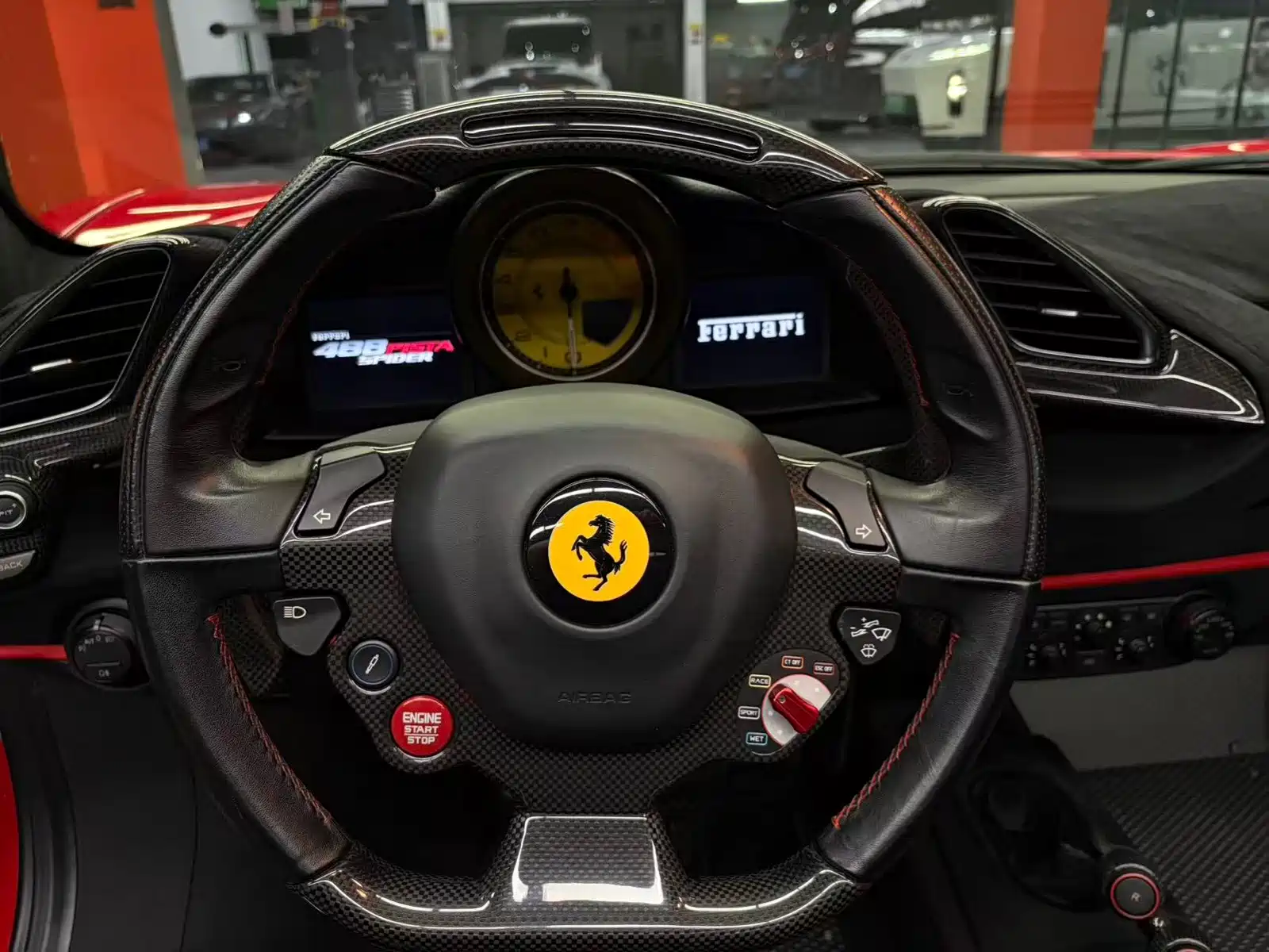 Photo 21 - Ferrari 488