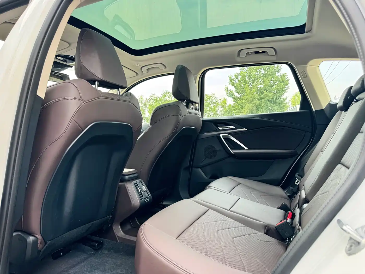 BMW iX1 2025 eDrive25L M Sport Package фото 10