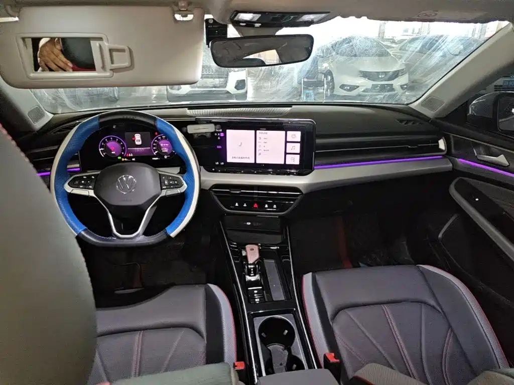 Photo 10 - Volkswagen Lamando