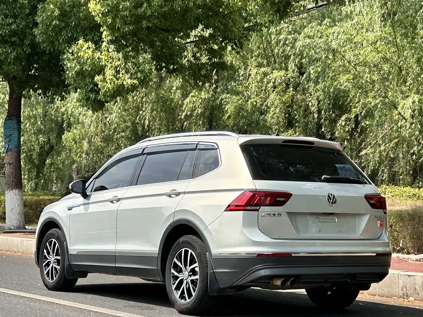 Volkswagen Tiguan L 2017 330TSI Automatic 2WD Luxury Edition фото 14