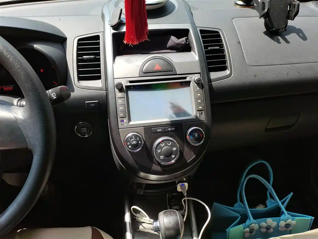 Kia Soul 2013 1.6L AT GL фото 14