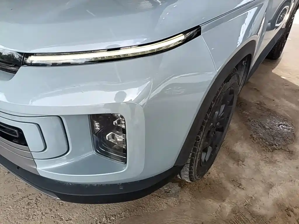 Фото 18 - Geely ICON
