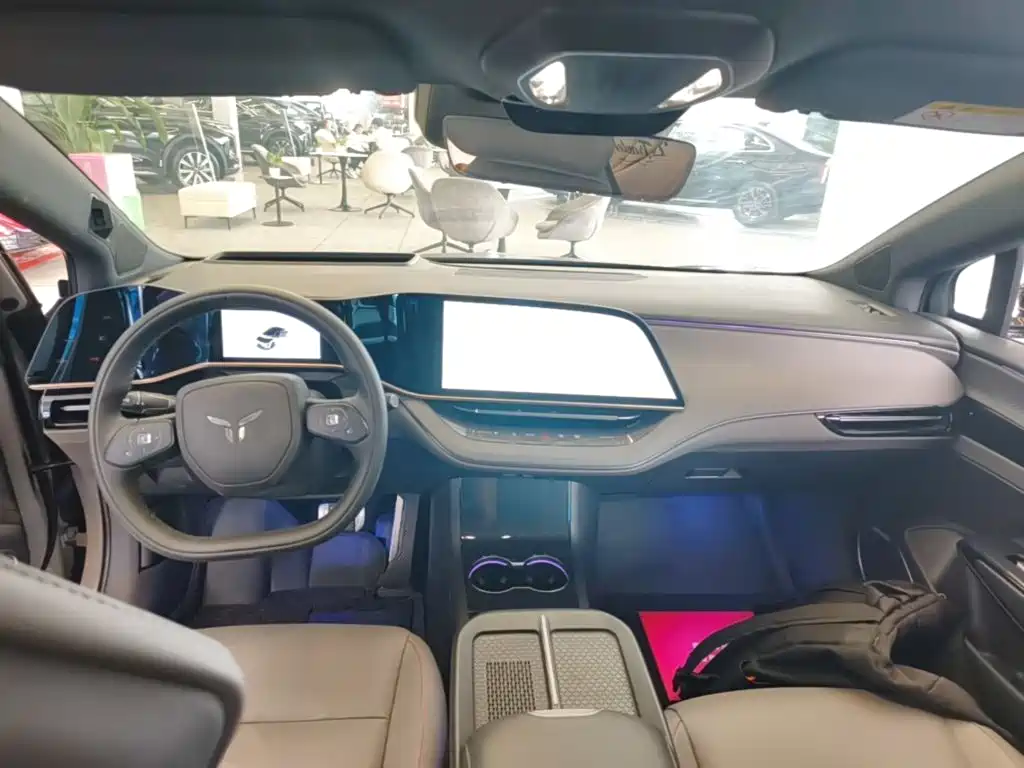 Hongqi EH7 2025 2025 640 AWD Smart Selection Edition
