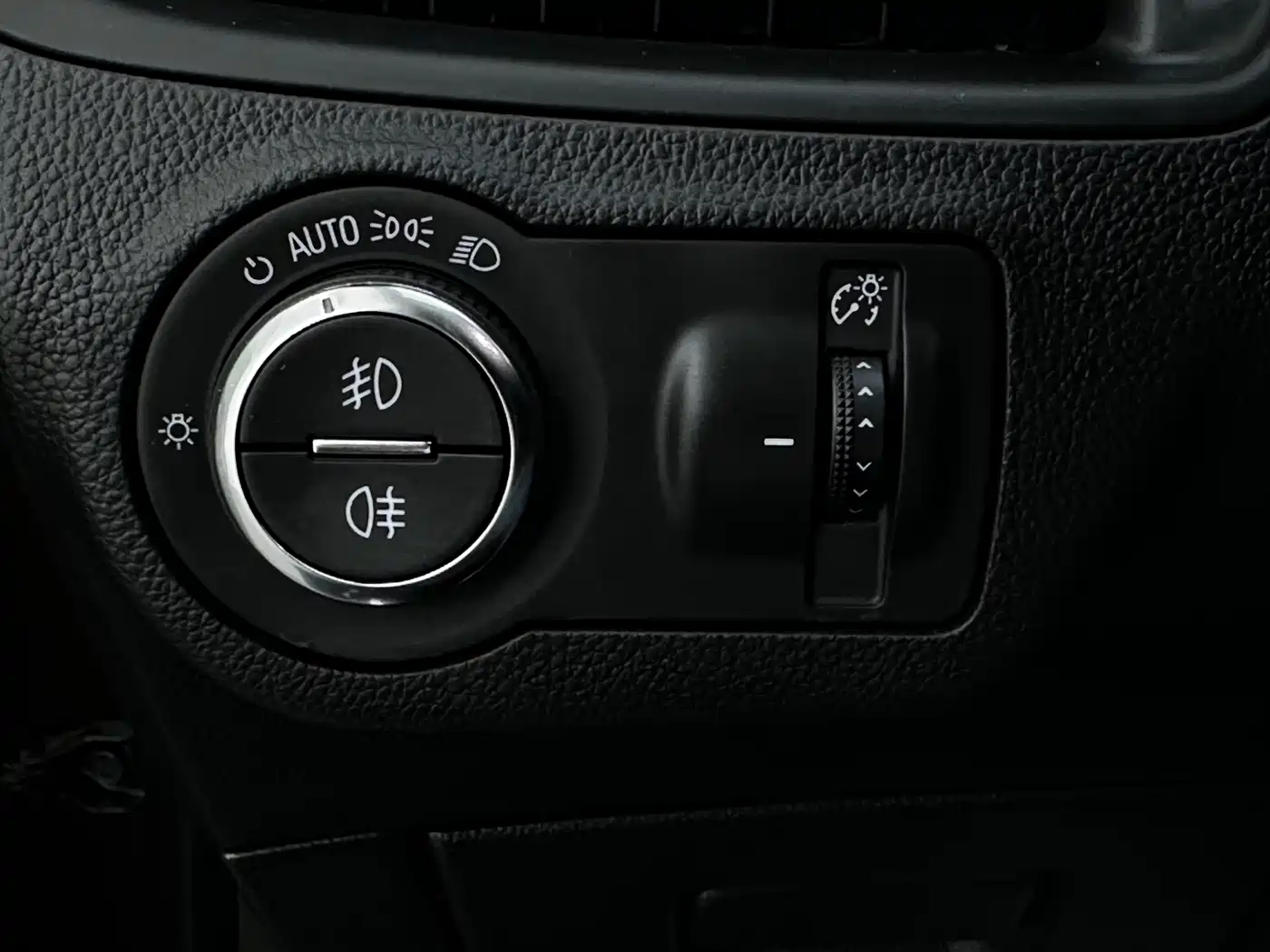 Buick Envision Plus 2019 28T AWD Elite Model China VI фото 24