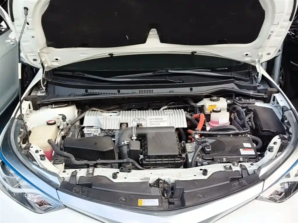 Toyota Levin 2017 Facelift Hybrid 1.8H V E-CVT Luxury Version China V фото 20