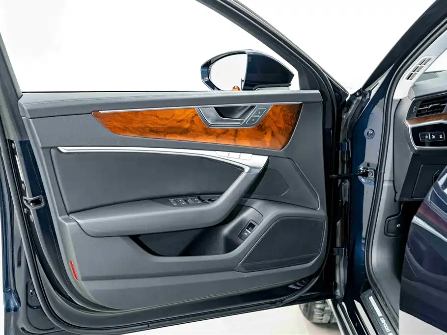 Audi A6 (Import) 2021 allroad quattro Explorer 55 TFSI Premium Off-road фото 16
