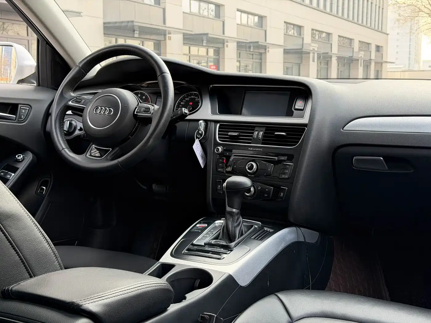 Audi A4L 2013 35 TFSI Automatic Standard фото 8