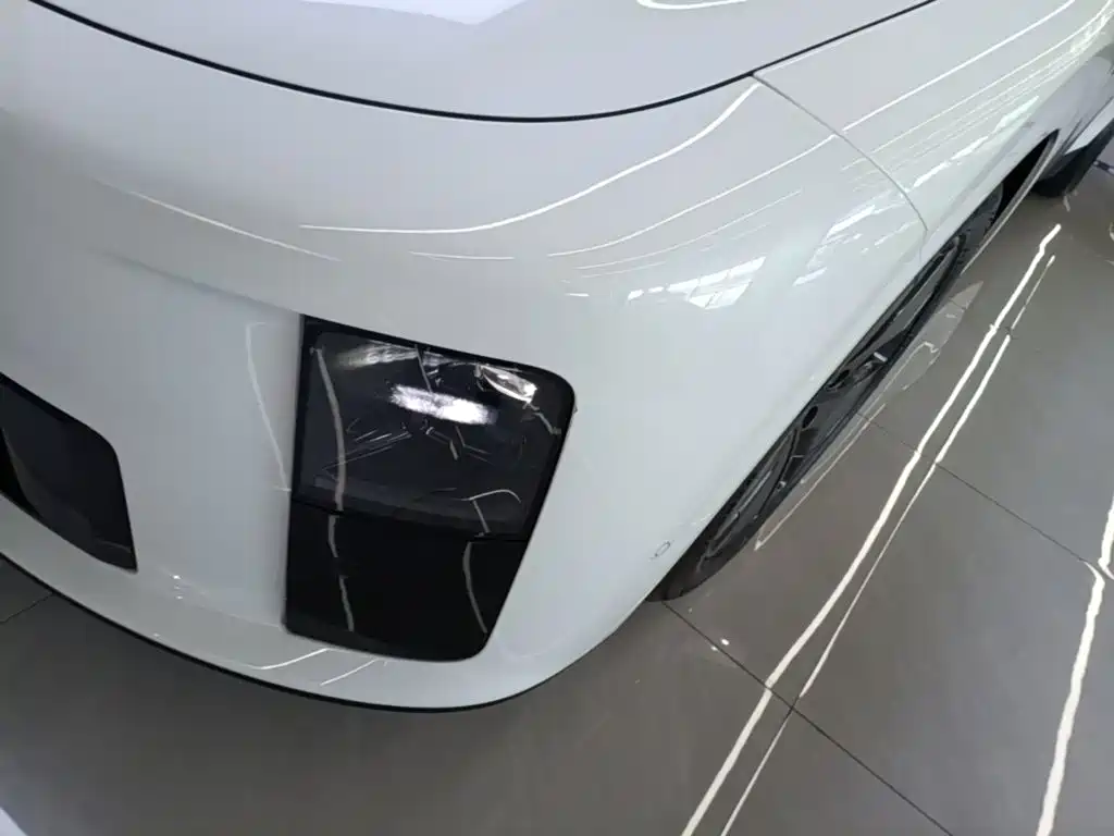Li Auto i6 2026 2025 2WD Base Model