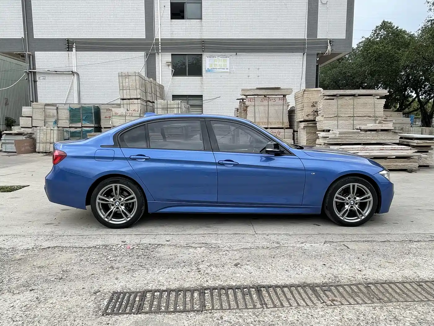 BMW 3 Series 2018 320Li M Sport Black Night Edition фото 15