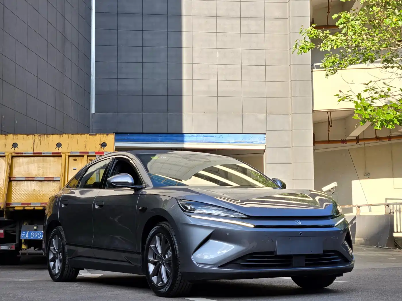 BYD Qin L 2025 EV 545KM Superior фото 2