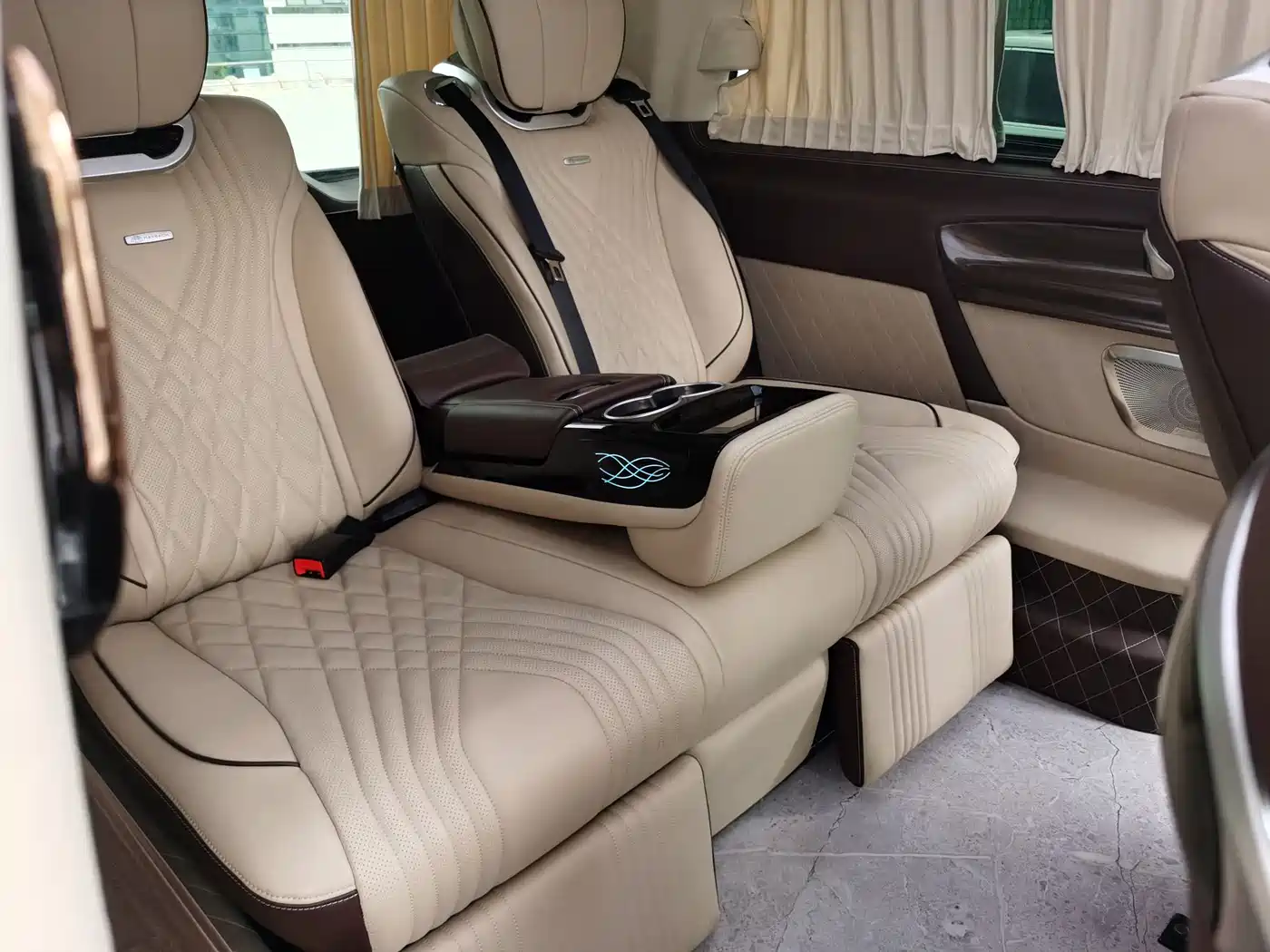 Mercedes-Benz Vito 2021 2.0T Business Edition 7-seater фото 14