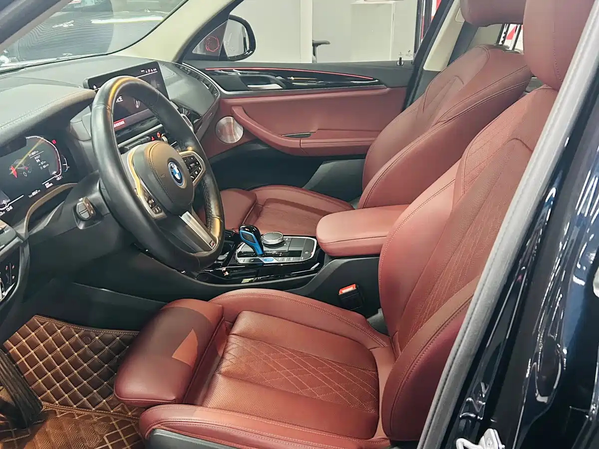 BMW iX3 2022 Leading Edition фото 7