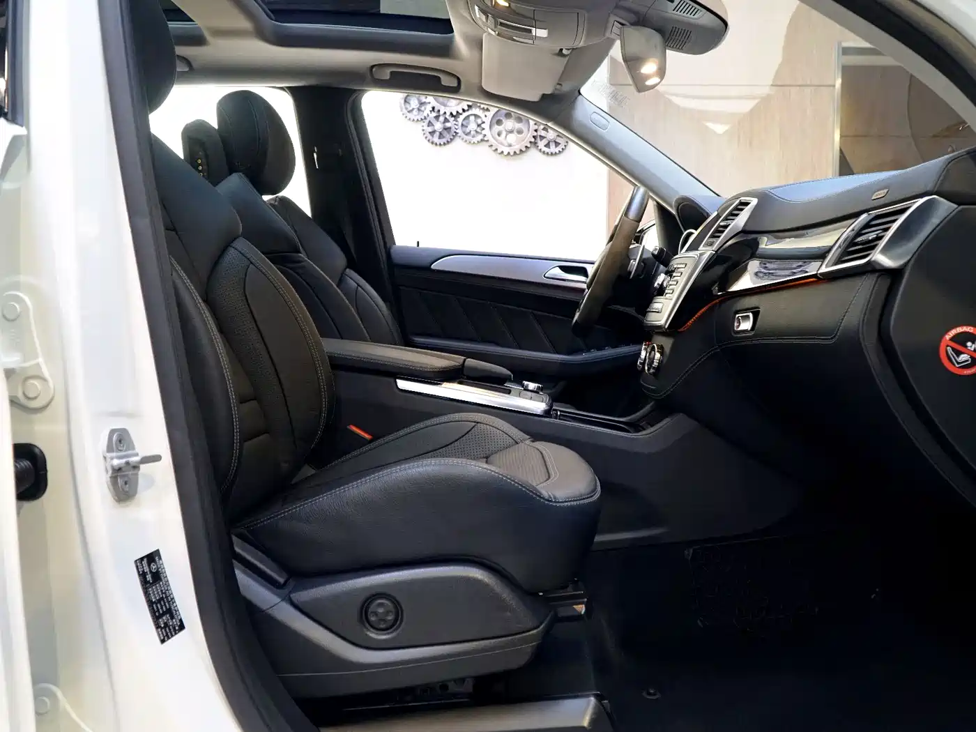 Mercedes-Benz M-Class AMG 2012 AMG ML 63 фото 5