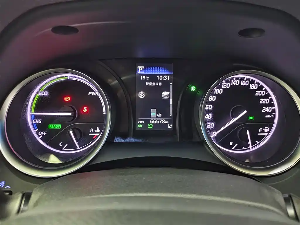 Toyota Camry 2021 Hybrid 2.5HGVP Leading Edition фото 18