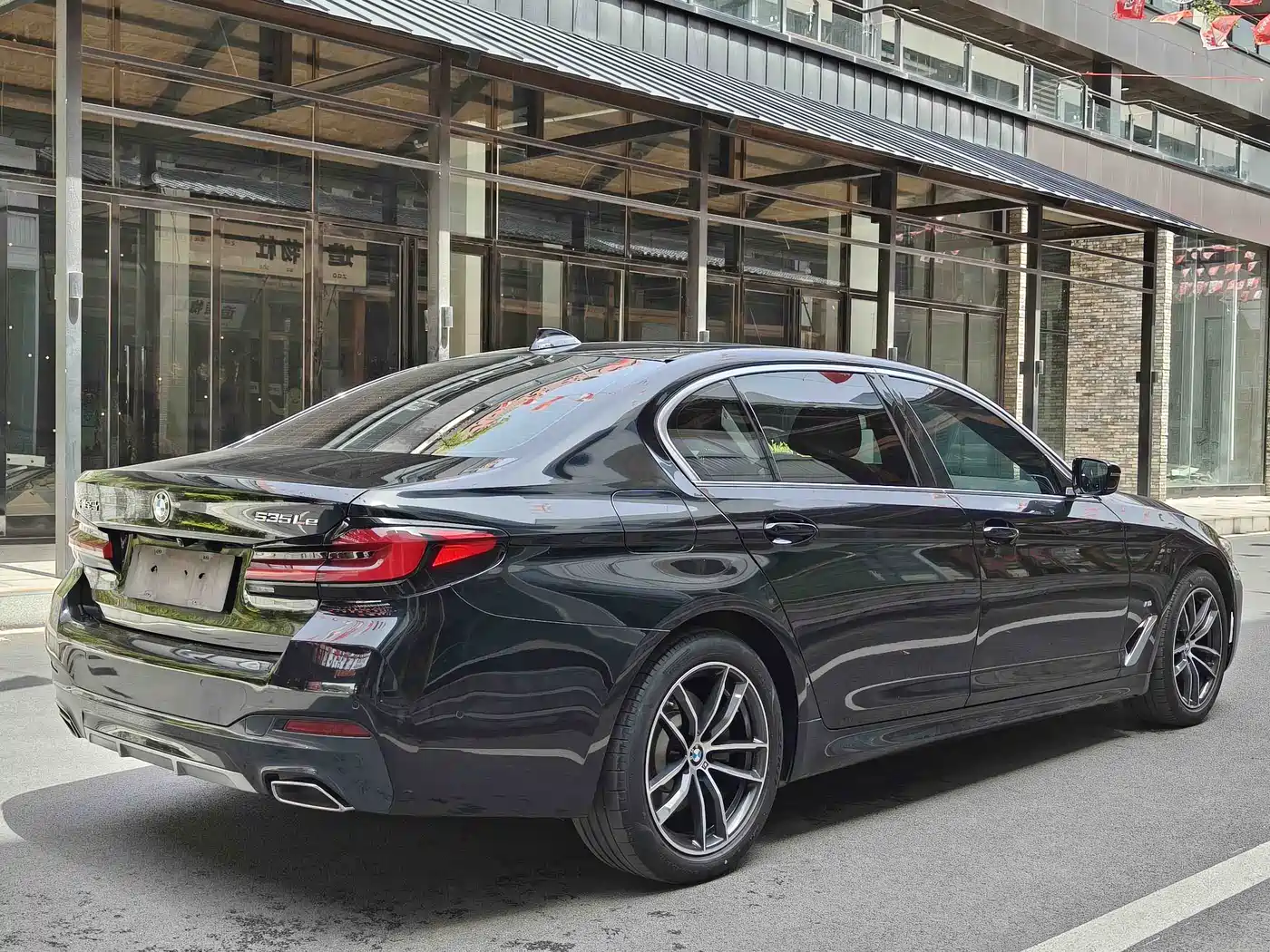 BMW 5 Series New Energy 2021 535Le M Sport Package фото 16