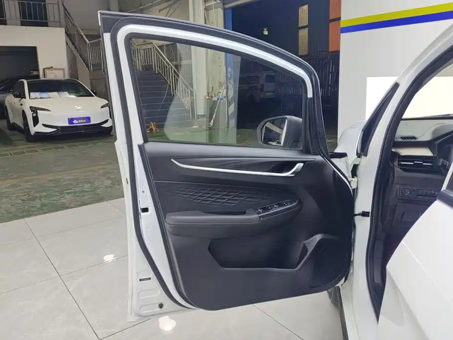 Geely Vision X3 2022 2021 PRO 1.5L CVT Premium