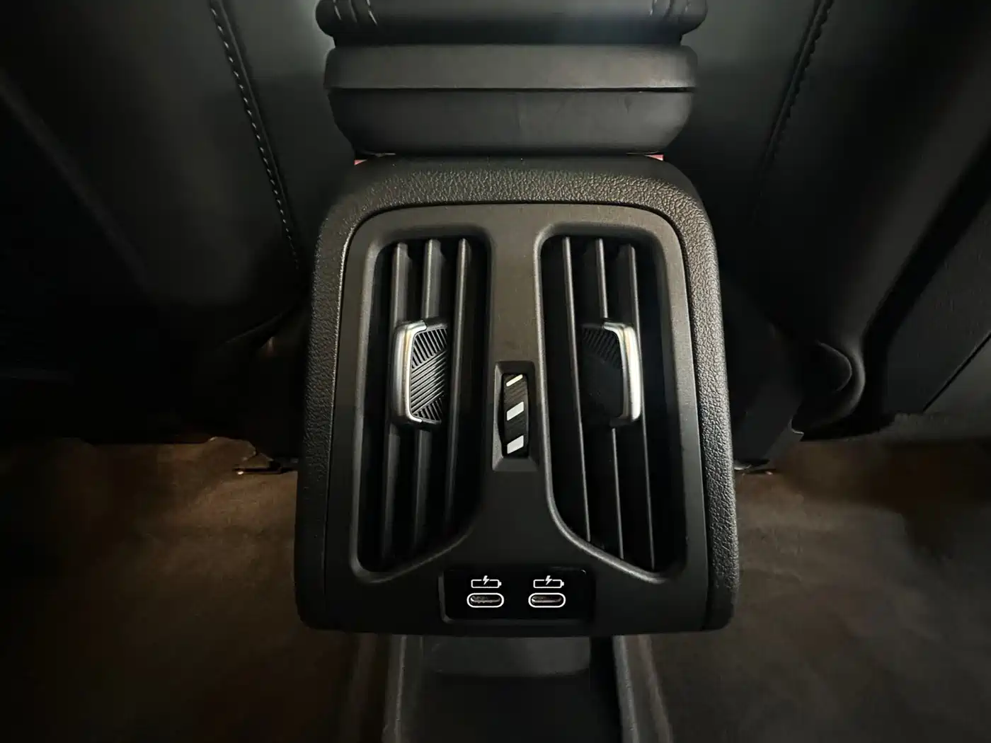 BMW X1 2023 sDrive20Li X Design Package фото 16