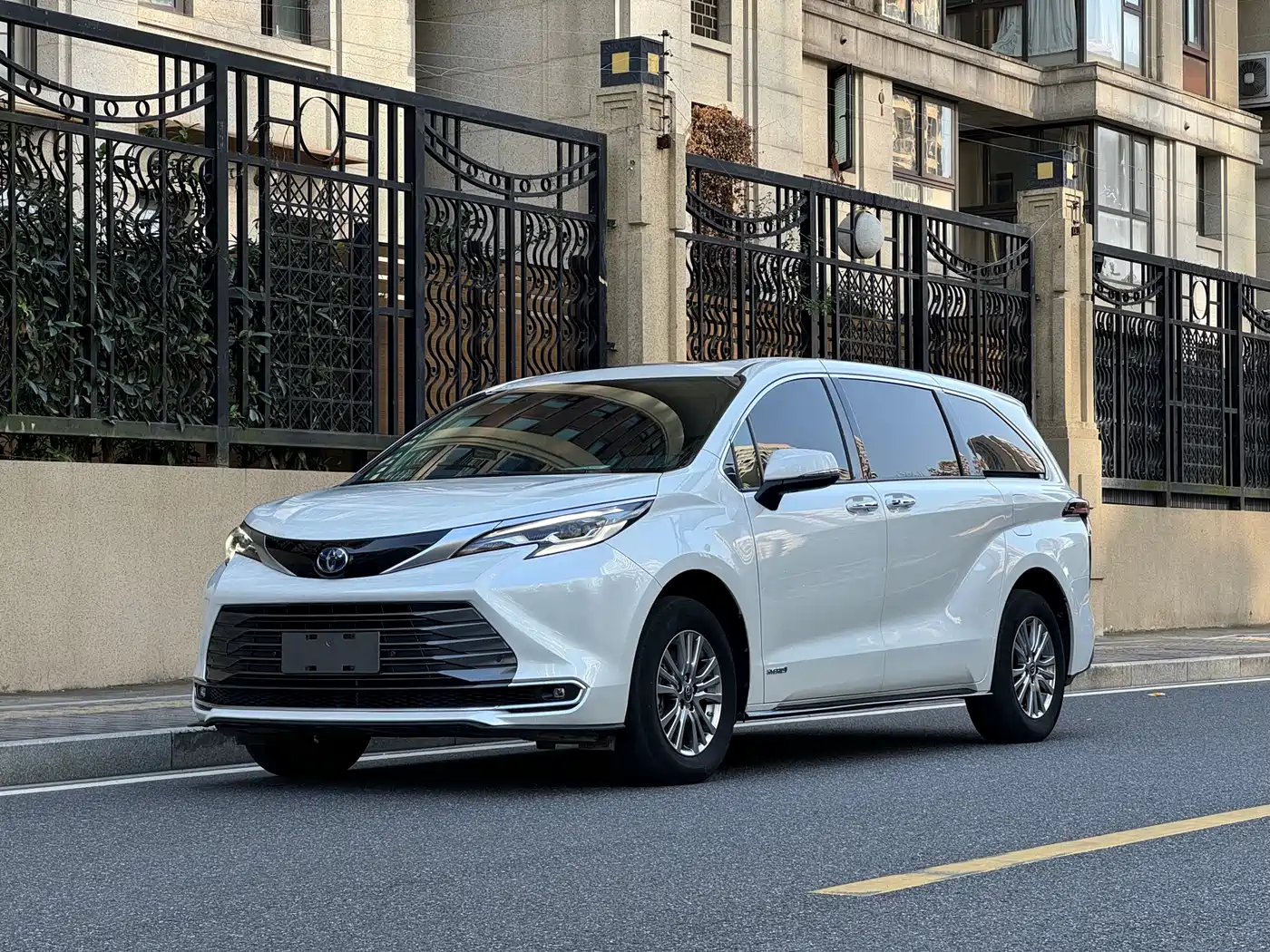 Toyota Sienna 2021 2.5L Hybrid Luxury Edition